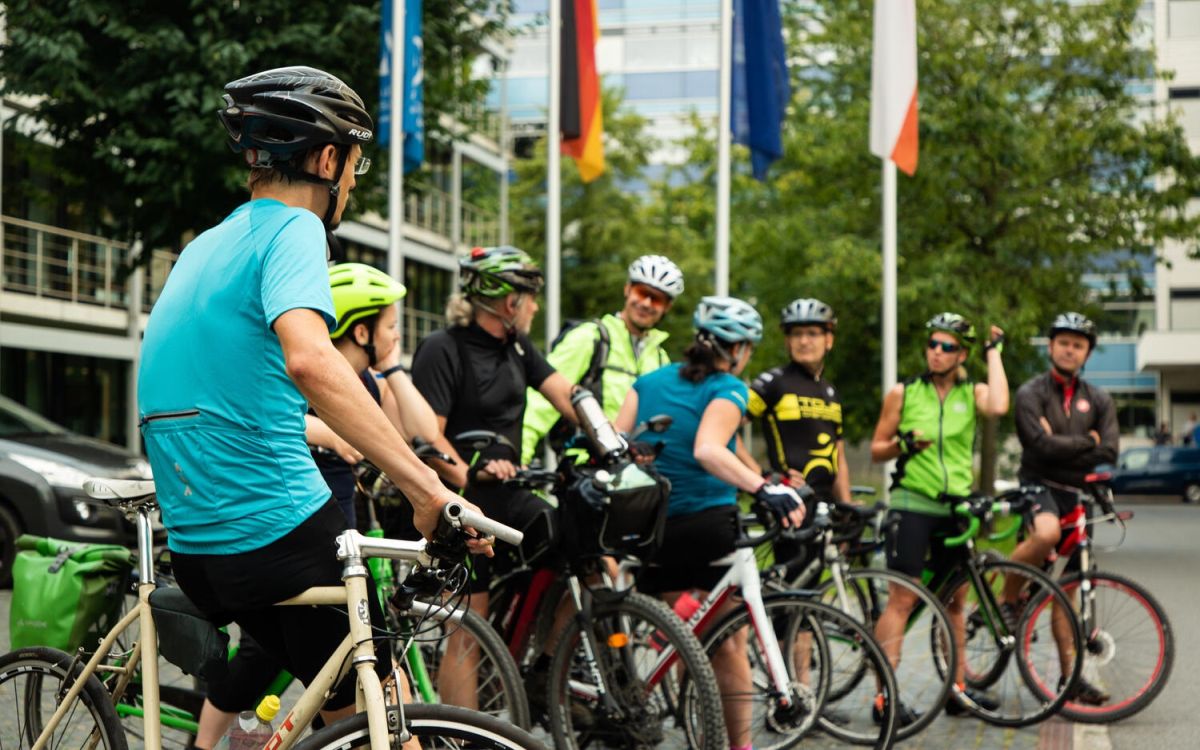 Gemeinsame Radtour_Start am MDC.jpeg